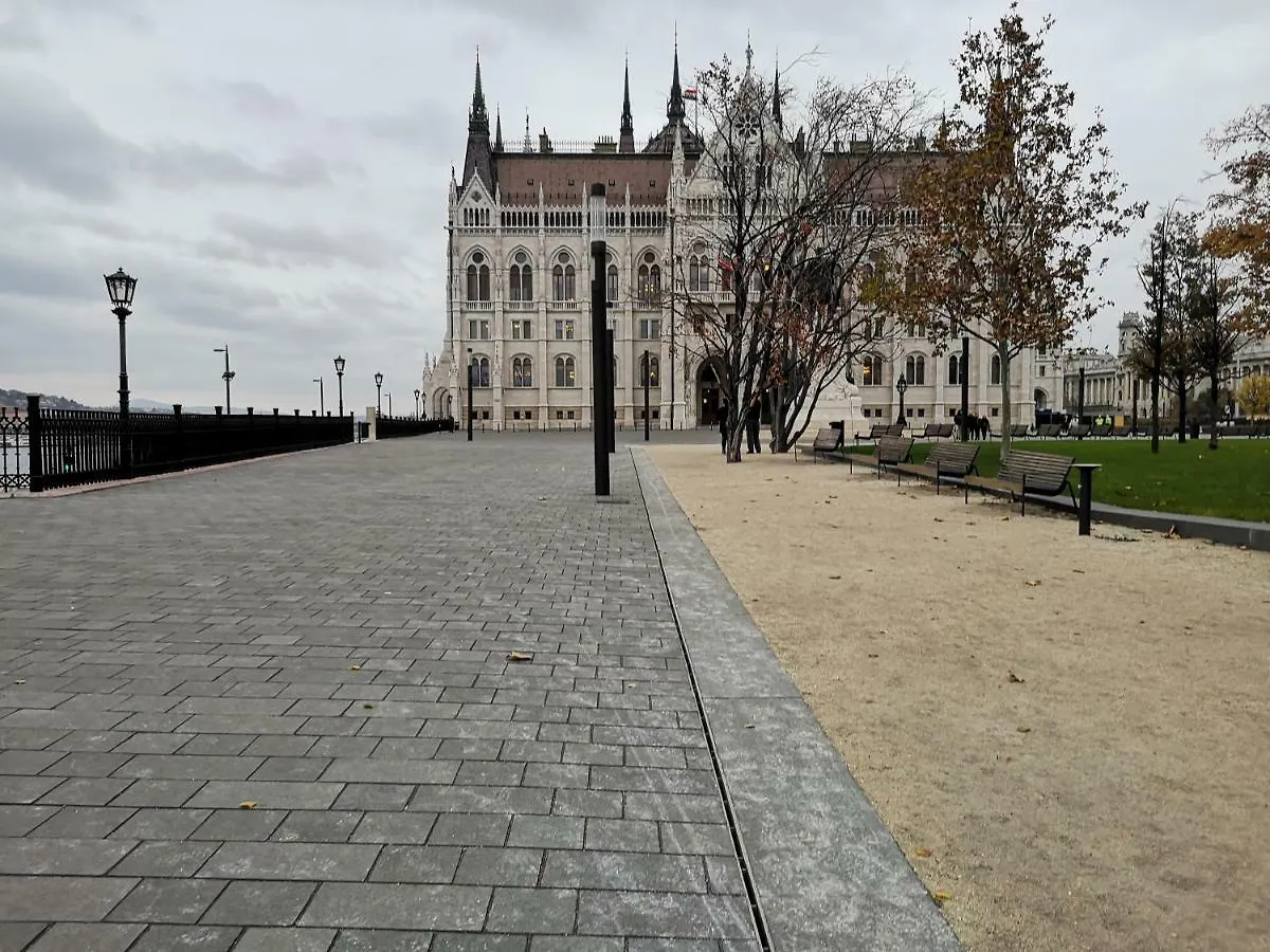 Parliament Apartment Alkotmany Utca 4 Budapest